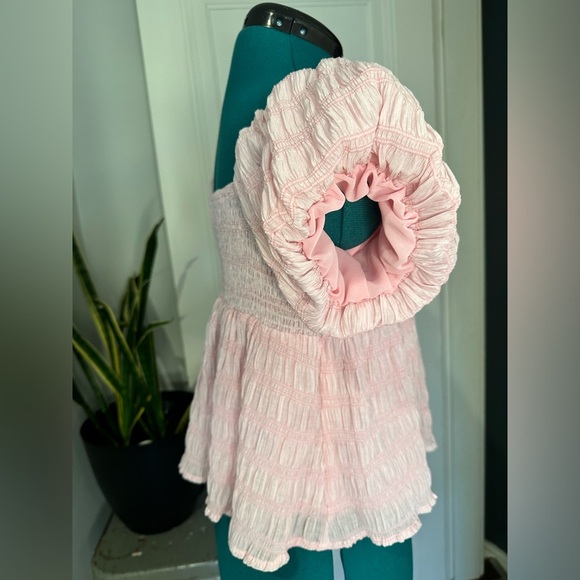 ASTR the Label pink puff top medium - Picture 3 of 16